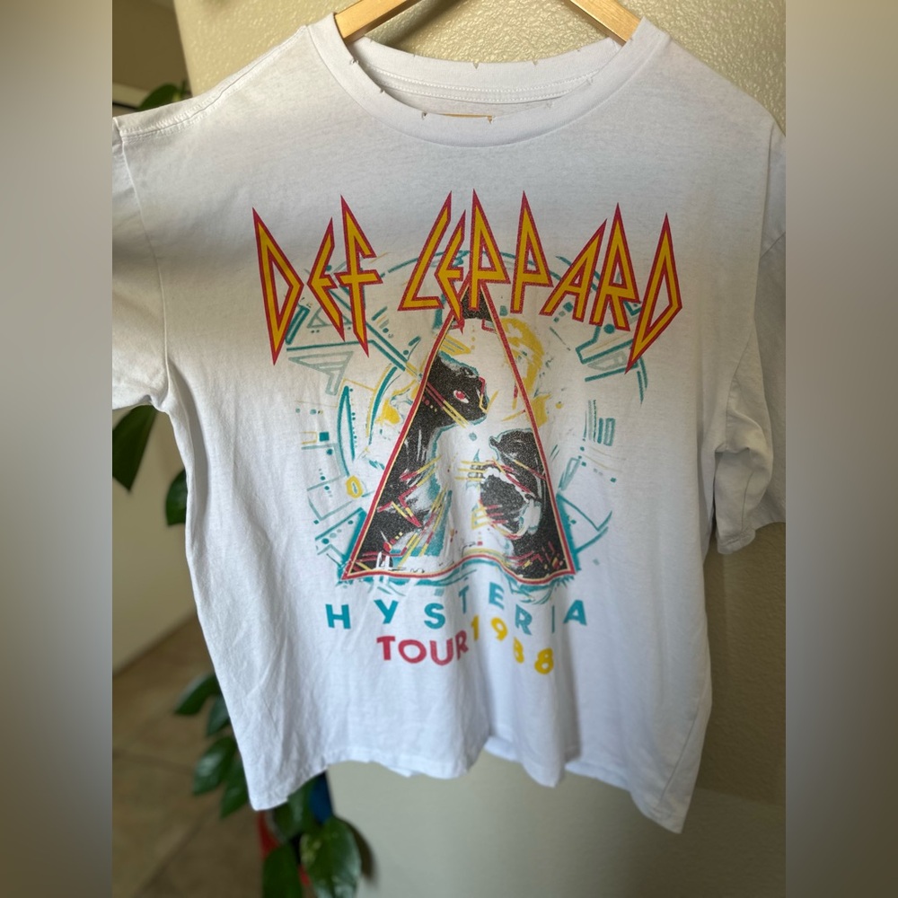 Def Leppard White Graphic T-Shirt